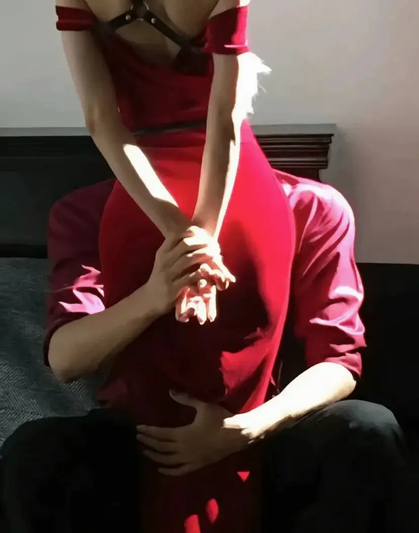 西檬之家字母圈中的轻触快感:Tickle实践全解析 一